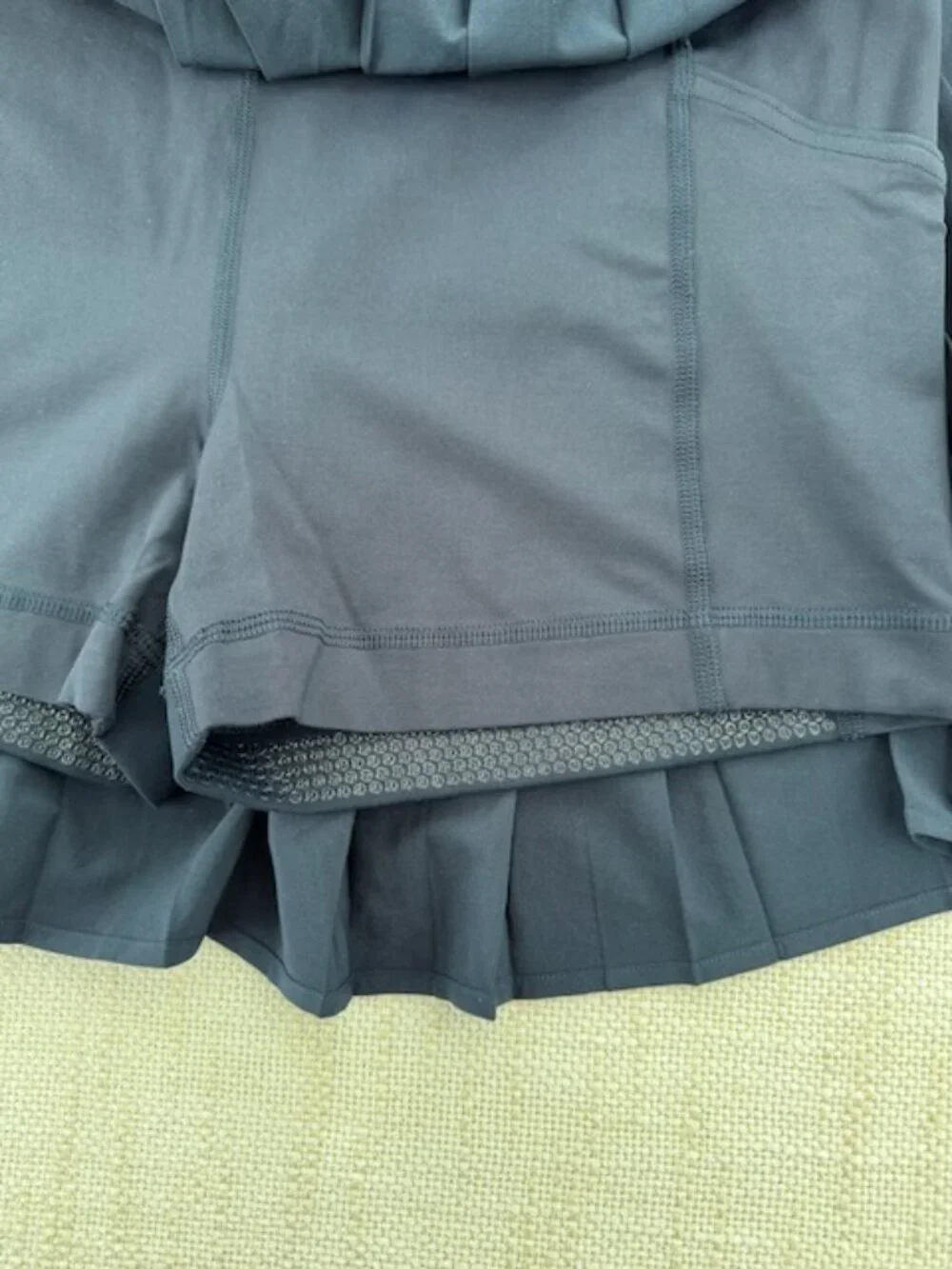 Lululemon High-Rise Pleated Tennis Skirt Sz 6 Navy Blue